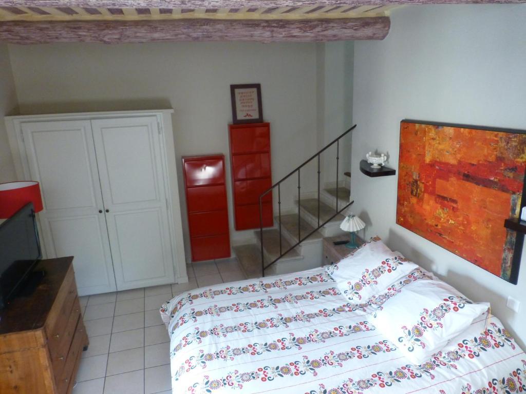 Le Vieux Bistrot Hotel Cabrières-dʼAvignon Quarto foto