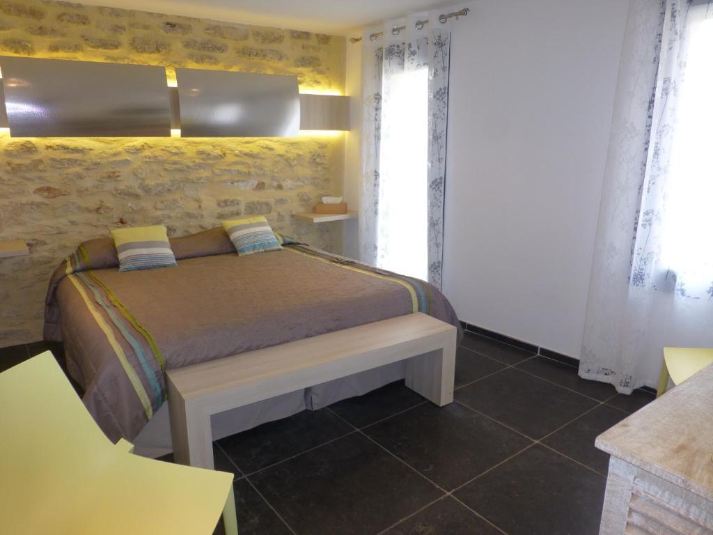 Le Vieux Bistrot Hotel Cabrières-dʼAvignon Quarto foto