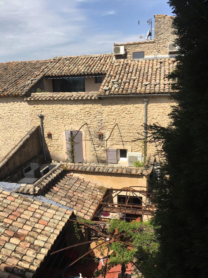 Le Vieux Bistrot Hotel Cabrières-dʼAvignon Exterior foto